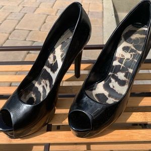 Black high heels Jessica Simpson